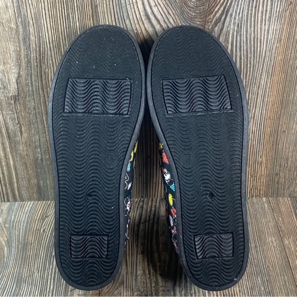Disney Mickey and Minnie Mouse Women's Size 7 Black Canvas Slip On Sneakers - Picture 13 of 13